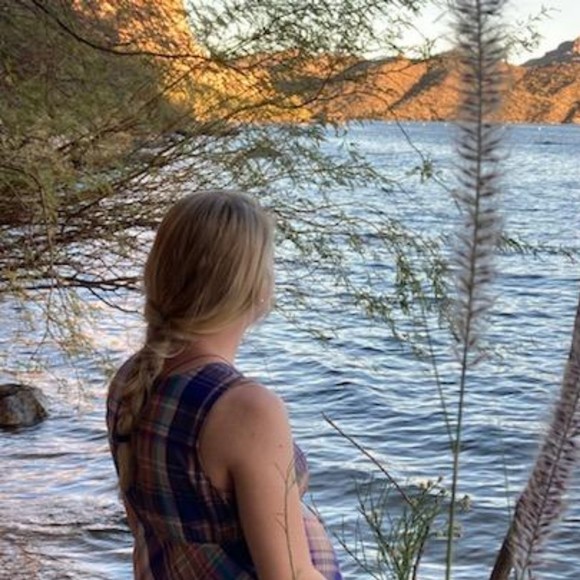 Meet your Posher, Christina - Picture 1 of 1